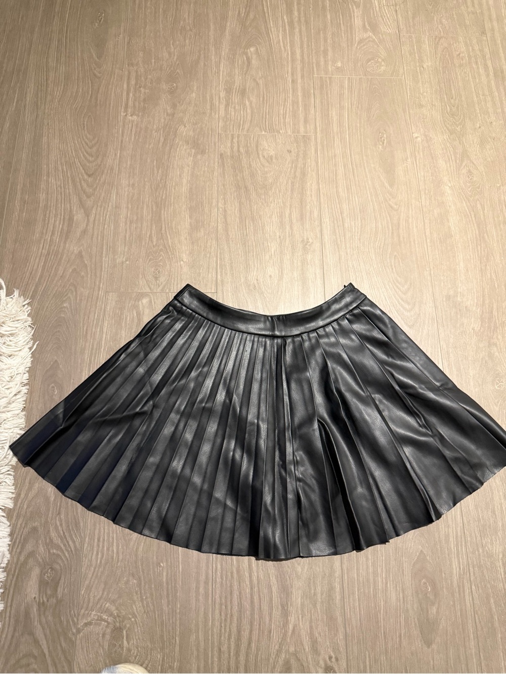 Zara Black Pleated Vegan Leather Skirt - Women